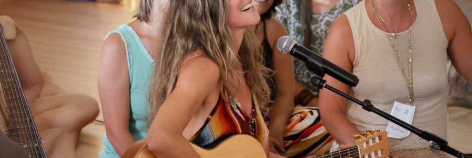 Chanteuse Juliette Akkari