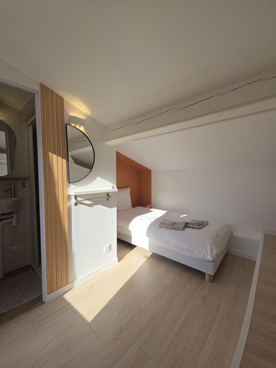 Tiny Room